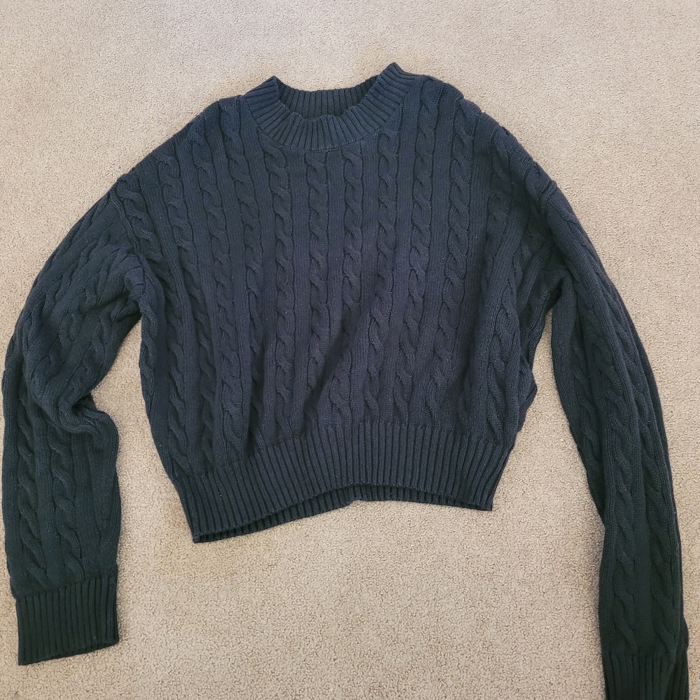 Black sweater gap teen size small